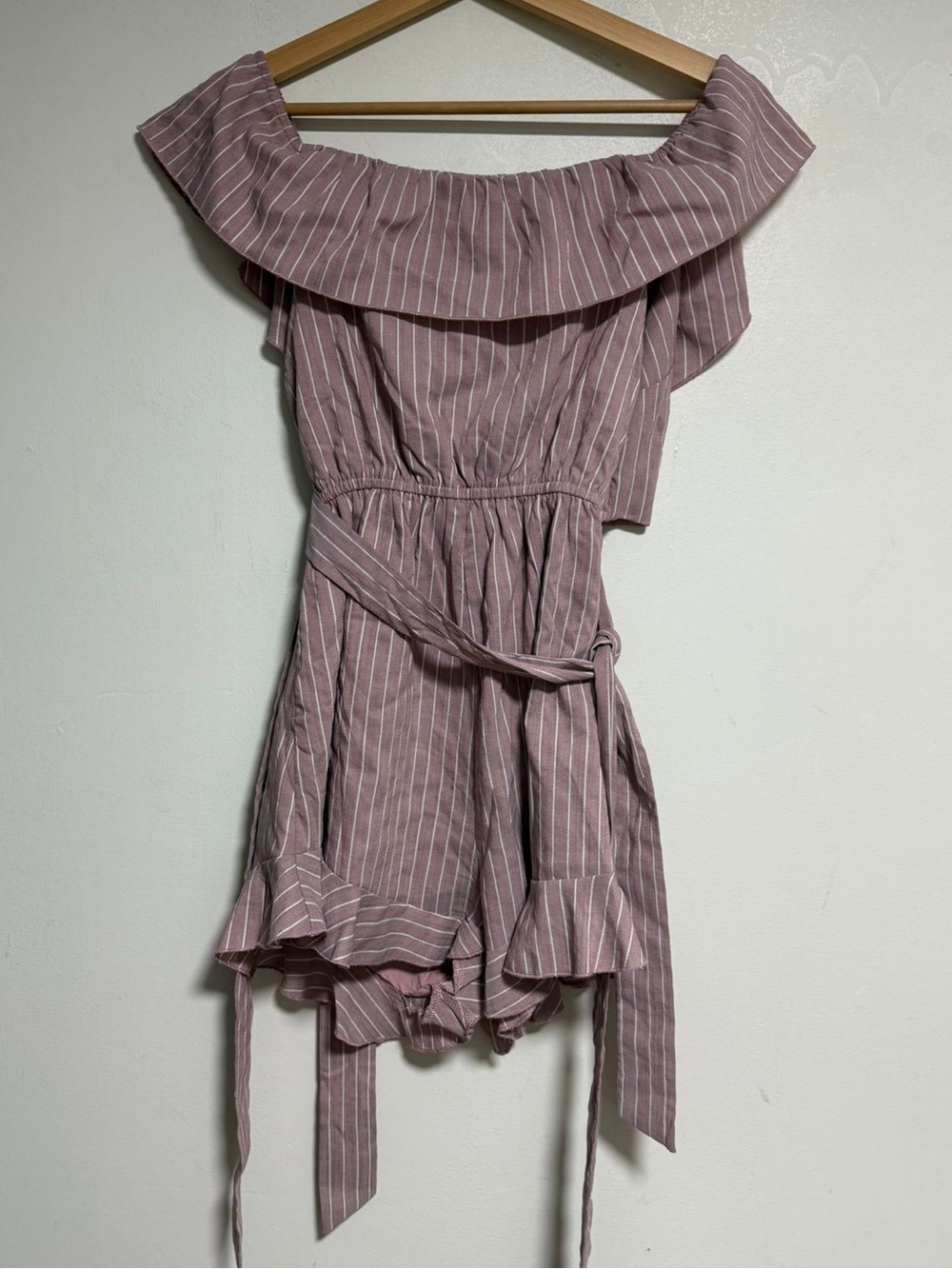 Superdown Pink Striped Ruffle Wrap Romper XS - Picture 3 of 8